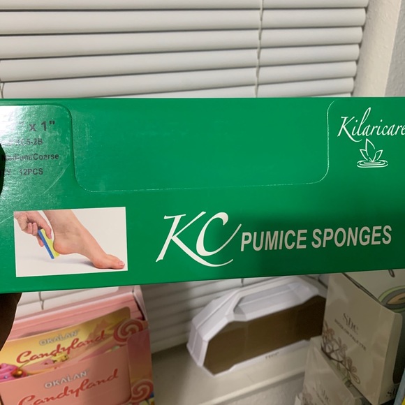 Makeup - Picture 10 of 10